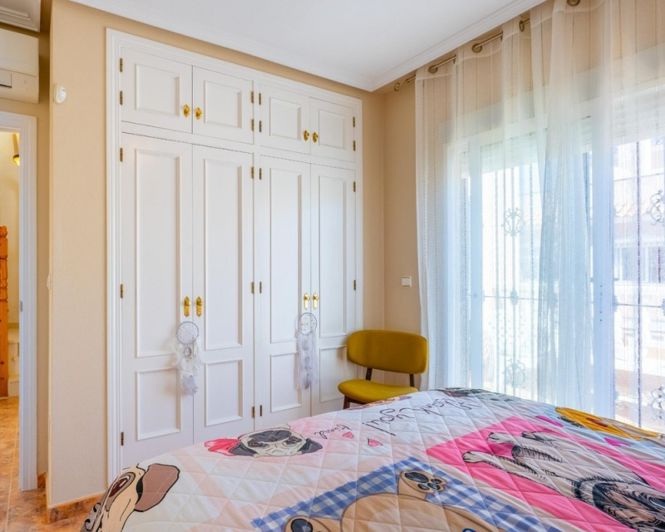 Image No.19-2 Bed Townhouse for sale