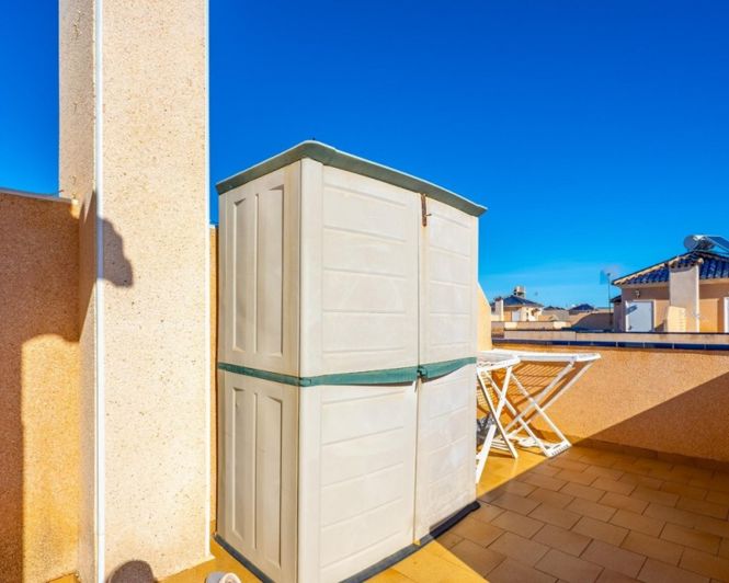 Image No.28-2 Bed Townhouse for sale