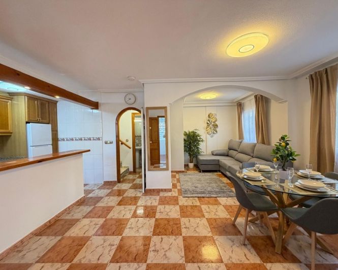 Image No.19-2 Bed Townhouse for sale