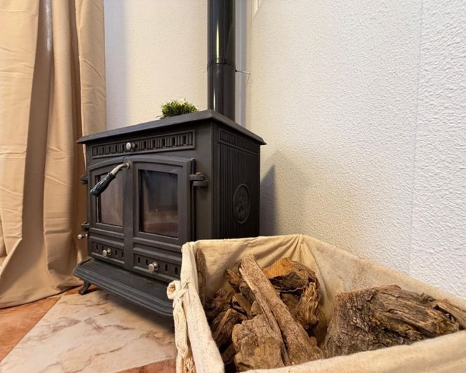 Image No.23-2 Bed Townhouse for sale