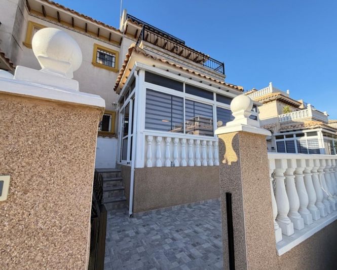 Image No.4-2 Bed Townhouse for sale