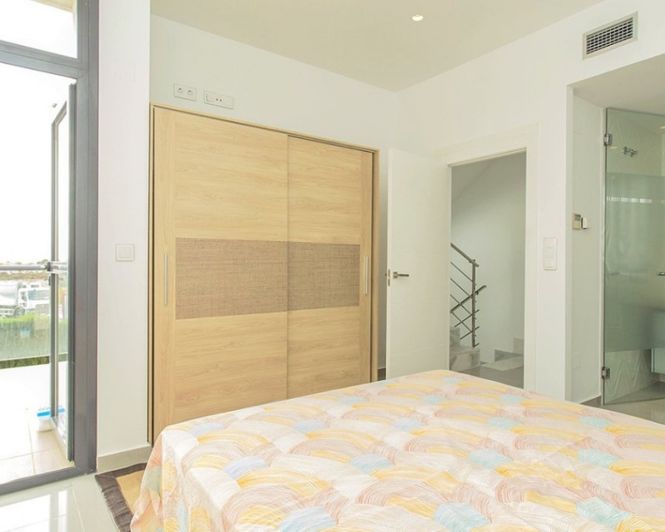 Image No.32-3 Bed Villa for sale