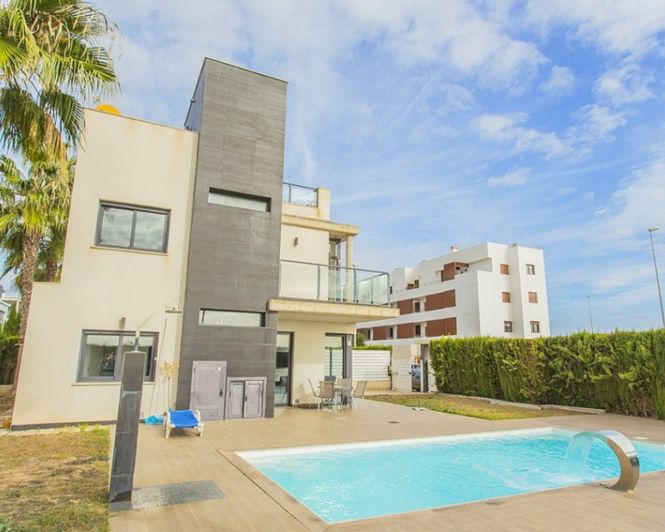 Image No.6-3 Bed Villa for sale