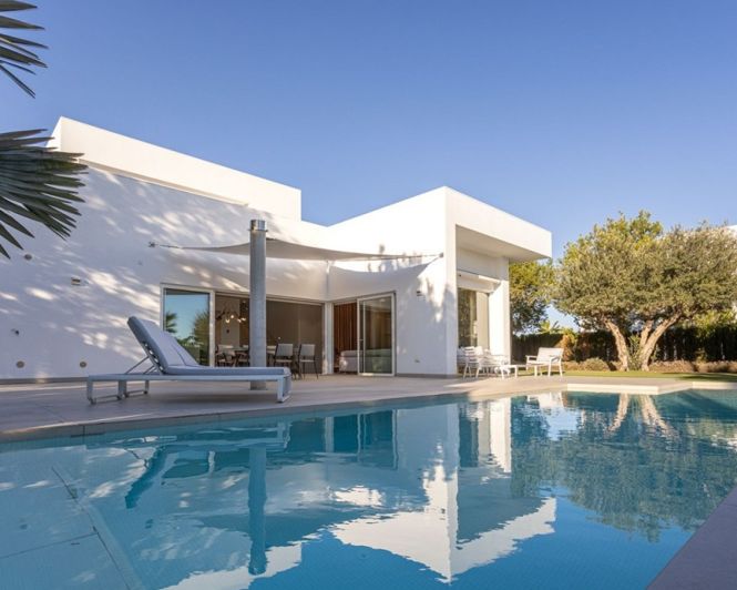 Image No.3-4 Bed Villa for sale