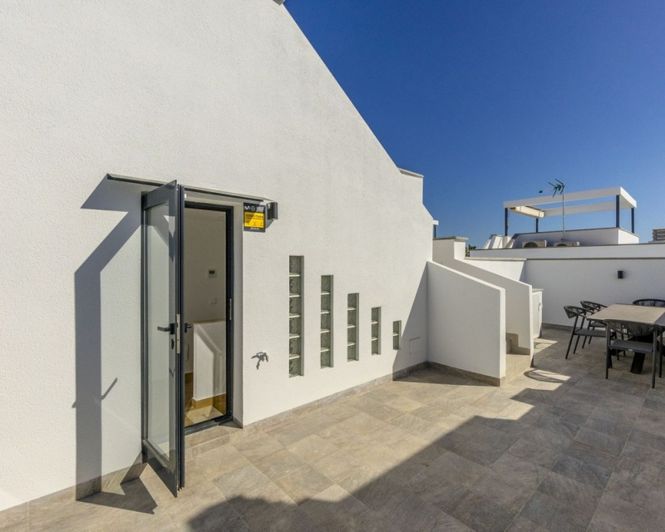 Image No.25-3 Bed Villa for sale