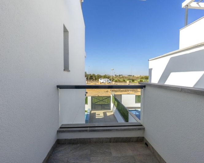 Image No.26-3 Bed Villa for sale