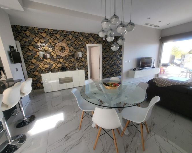 Image No.6-3 Bed Villa for sale