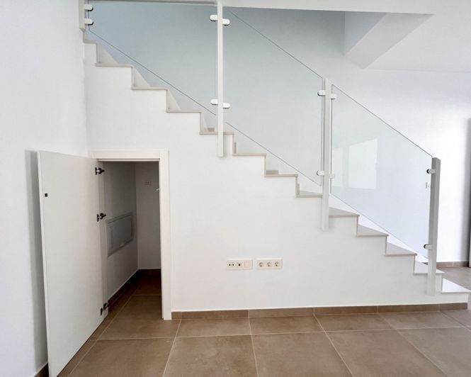 Image No.18-3 Bed Townhouse for sale