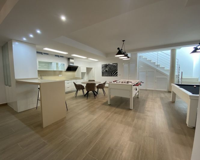 Image No.14-5 Bed Villa for sale