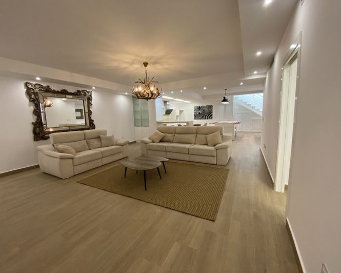 Image No.15-5 Bed Villa for sale