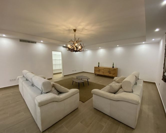 Image No.17-5 Bed Villa for sale