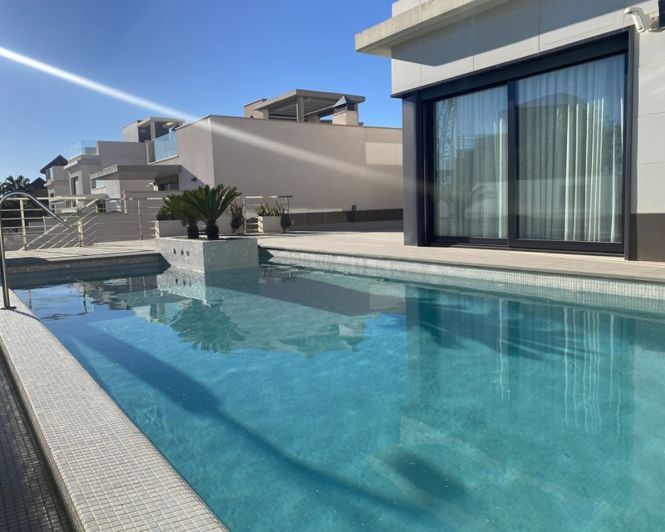 Image No.40-5 Bed Villa for sale