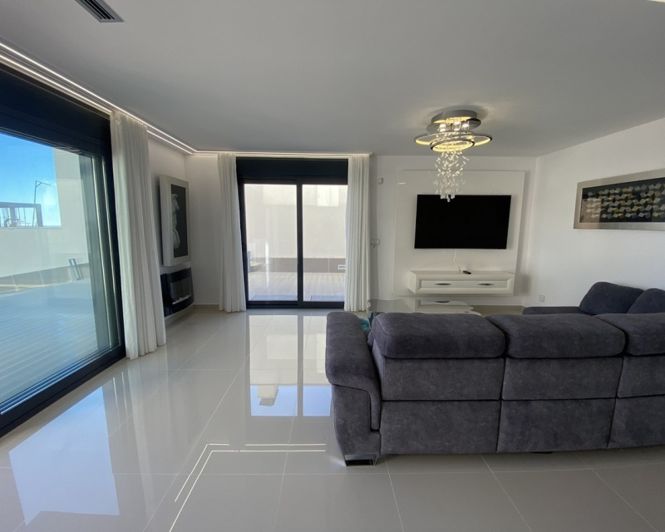 Image No.6-5 Bed Villa for sale