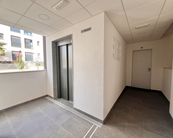 Image No.33-2 Bed Apartment for sale