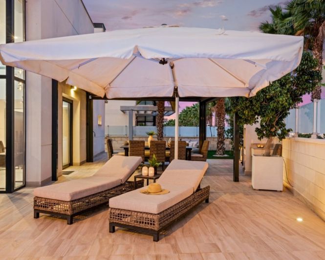 Image No.17-5 Bed Villa for sale