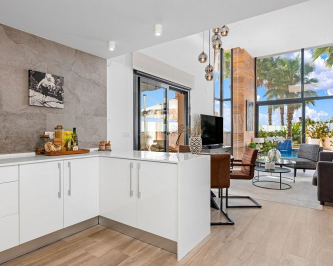 Image No.8-5 Bed Villa for sale