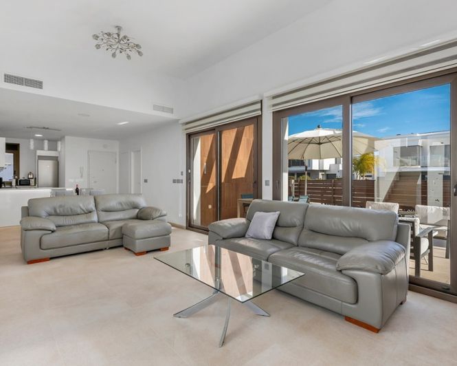 Image No.11-3 Bed Villa for sale