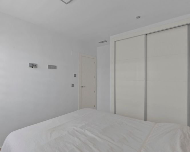 Image No.20-3 Bed Villa for sale