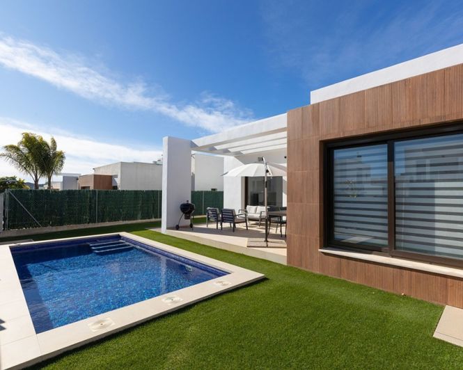 Image No.3-3 Bed Villa for sale