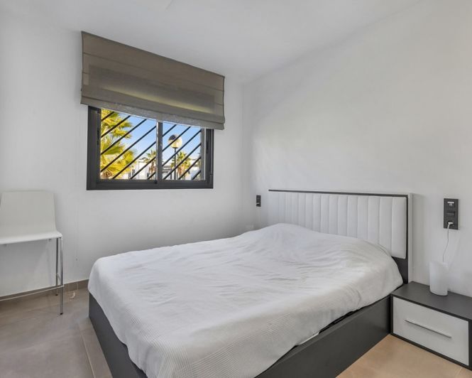 Image No.10-2 Bed Apartment for sale