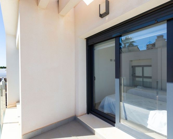 Image No.12-3 Bed Villa for sale