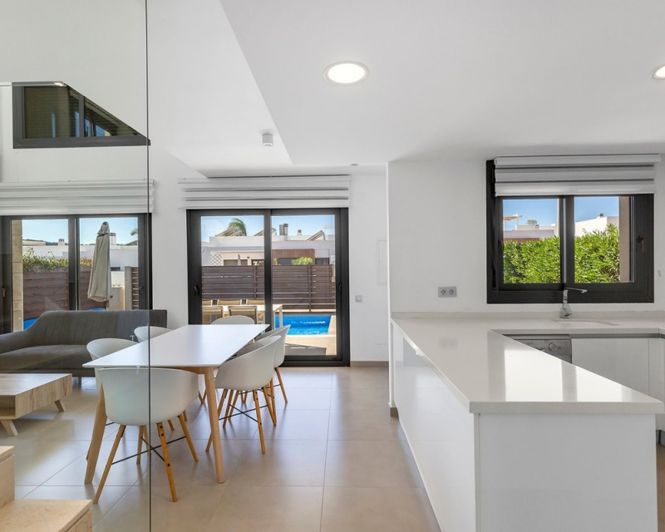 Image No.16-3 Bed Villa for sale