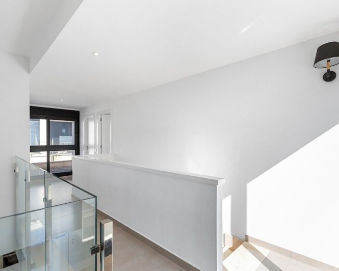 Image No.28-3 Bed Villa for sale