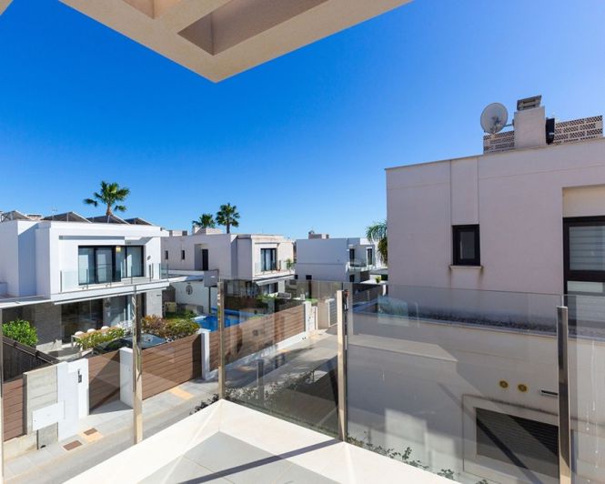 Image No.37-3 Bed Villa for sale