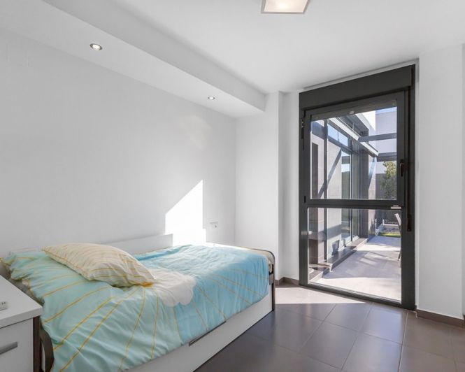 Image No.17-3 Bed Villa for sale