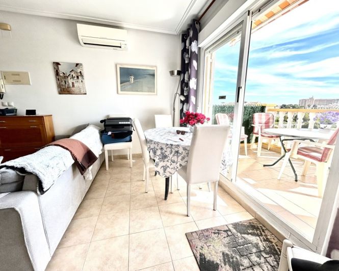 Image No.10-3 Bed Apartment for sale