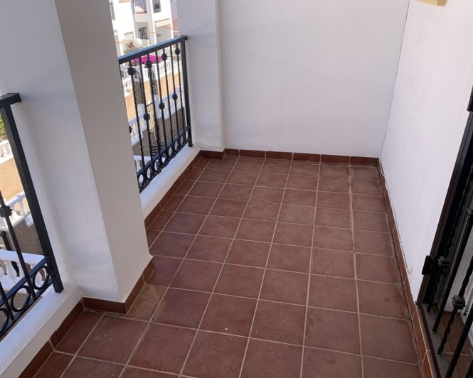 Image No.20-2 Bed Townhouse for sale