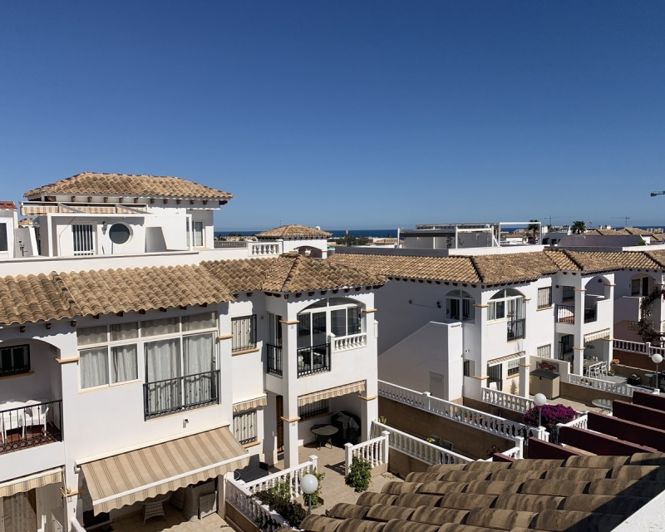 Image No.23-2 Bed Townhouse for sale