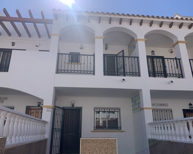 Image No.25-2 Bed Townhouse for sale