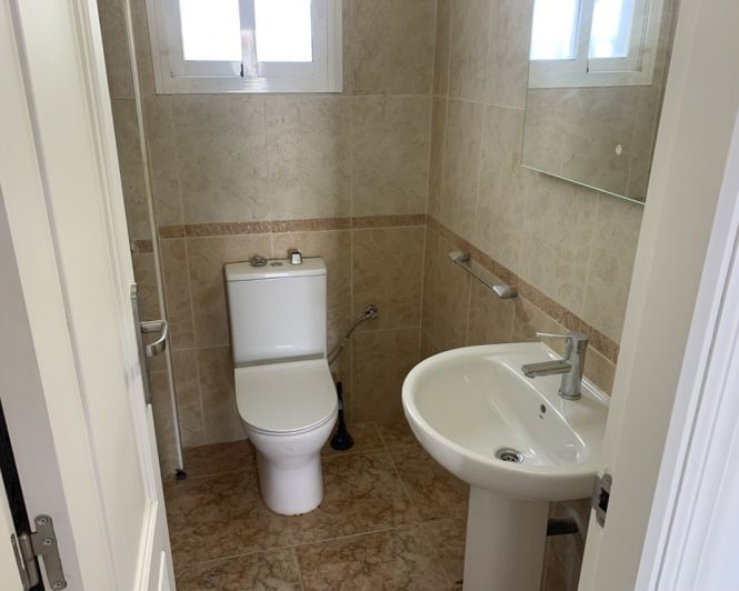 Image No.9-2 Bed Townhouse for sale