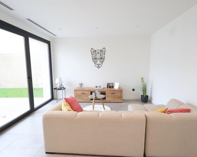 Image No.10-3 Bed Villa for sale