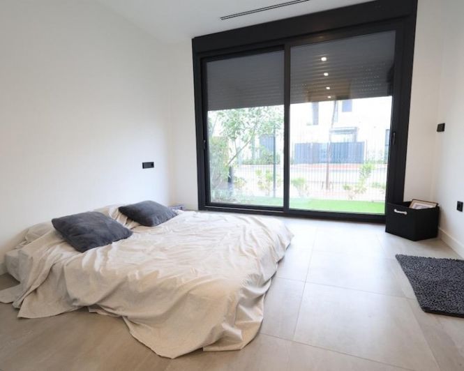 Image No.17-3 Bed Villa for sale