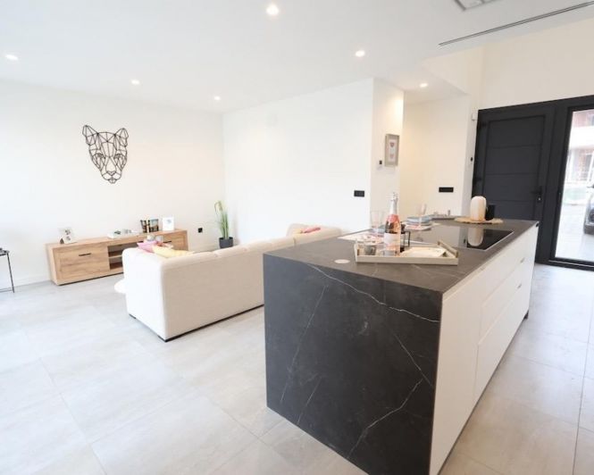 Image No.4-3 Bed Villa for sale