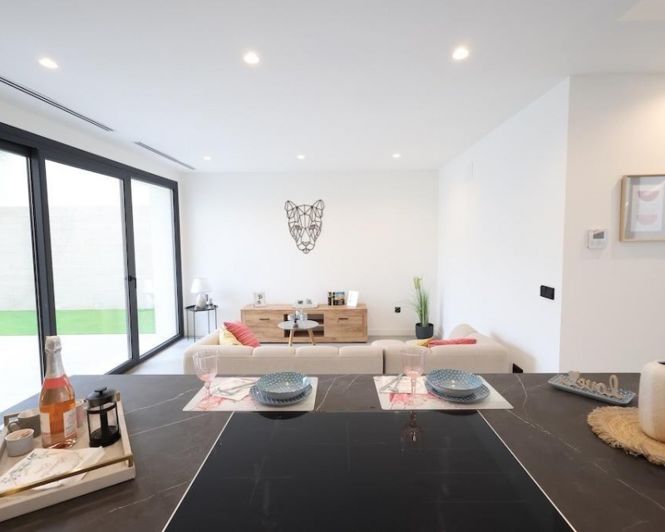 Image No.5-3 Bed Villa for sale