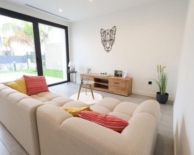 Image No.9-3 Bed Villa for sale