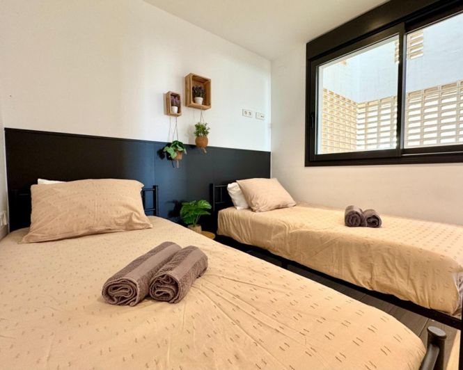 Image No.8-2 Bed Apartment for sale