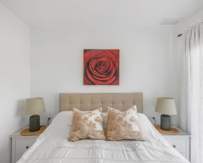 Image No.20-2 Bed Apartment for sale