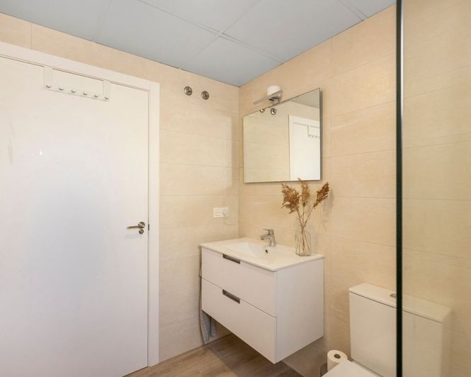 Image No.32-2 Bed Apartment for sale