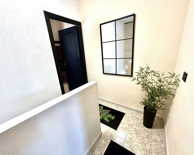 Image No.25-2 Bed Townhouse for sale