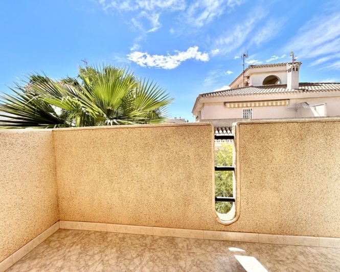 Image No.31-2 Bed Townhouse for sale