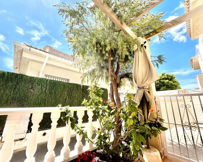 Image No.36-2 Bed Townhouse for sale