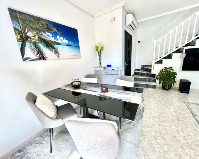 Image No.6-2 Bed Townhouse for sale