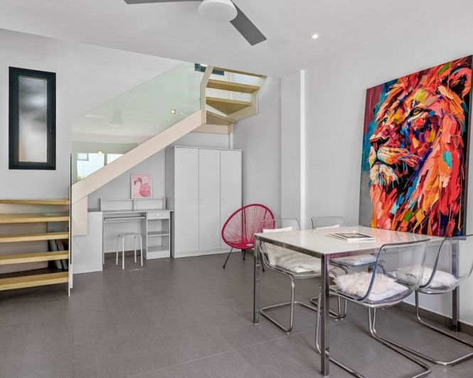 Image No.17-2 Bed Villa for sale