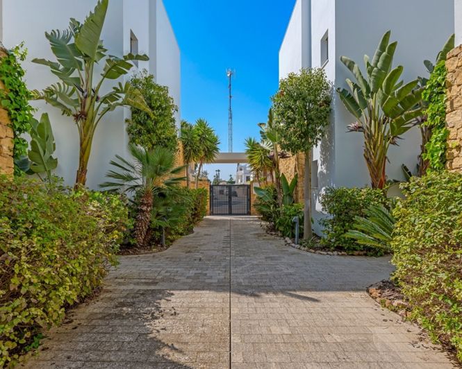 Image No.30-2 Bed Villa for sale