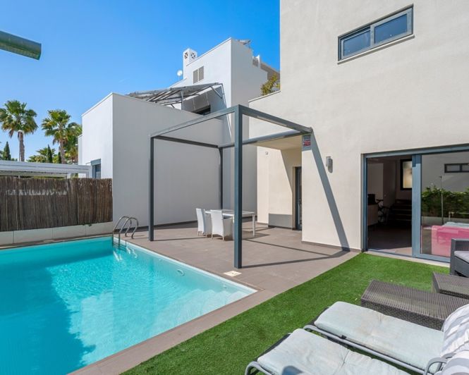 Image No.4-2 Bed Villa for sale