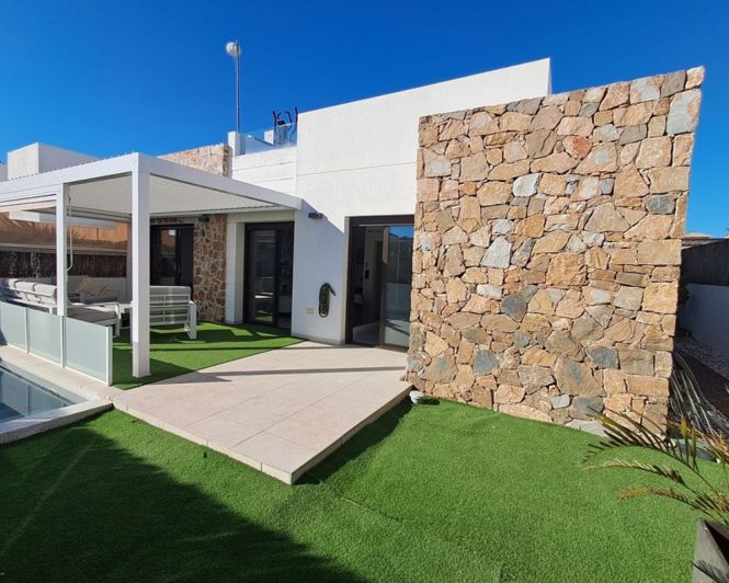 Image No.18-3 Bed Villa for sale